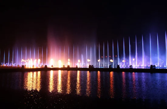 Fuente de música vendedora caliente Fuente decorativa del jardín Fuente de agua de la estatua de piedra en el mar o el lago Fuente de agua especial, mini fuente